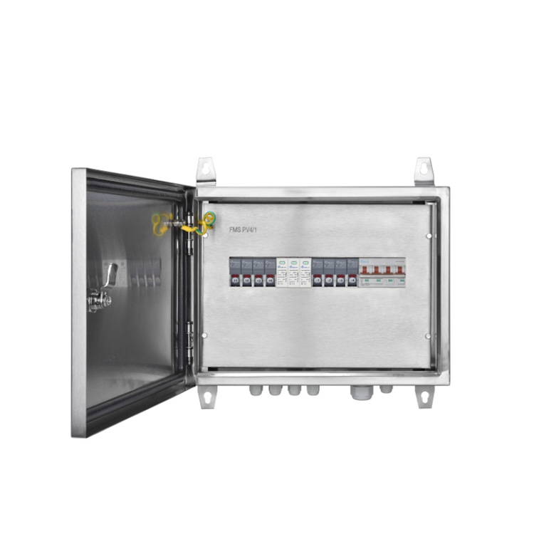 What are the different types of combiner boxes?