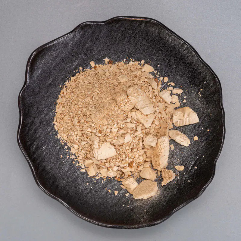 Pharmaceutical-Grade Eucommia Extract Powder